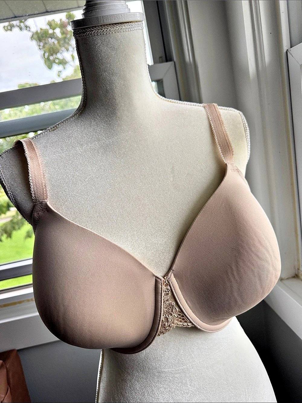 Wacoal Contour Plunge Bra 36DDD Lace Underwire in Nude